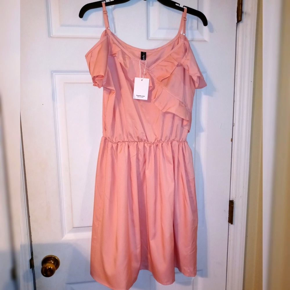 Cupshe Cold Shoulder Ruffle Dress